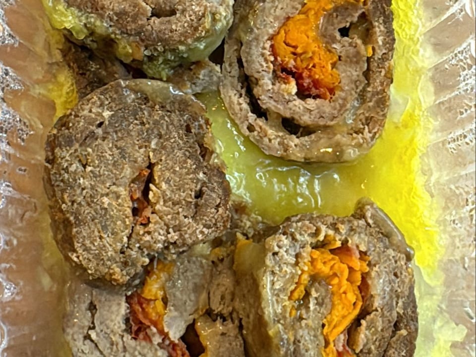 Rocambole com purê de mandioca